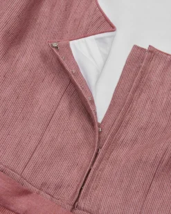 Bette Leinendirndl lang mit Sylvia Schürze