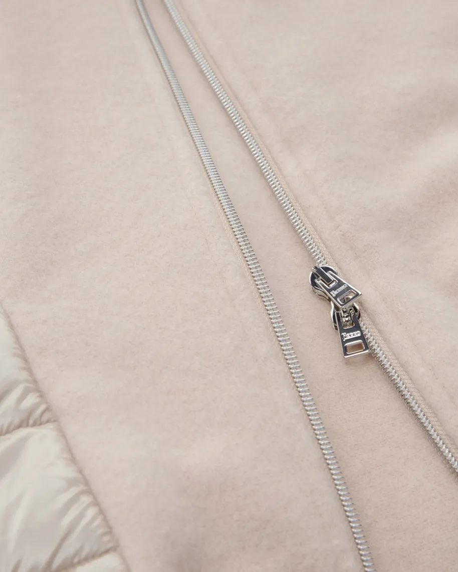 Cashmere-Cape