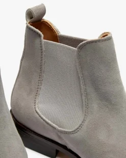 Chelsea Boots