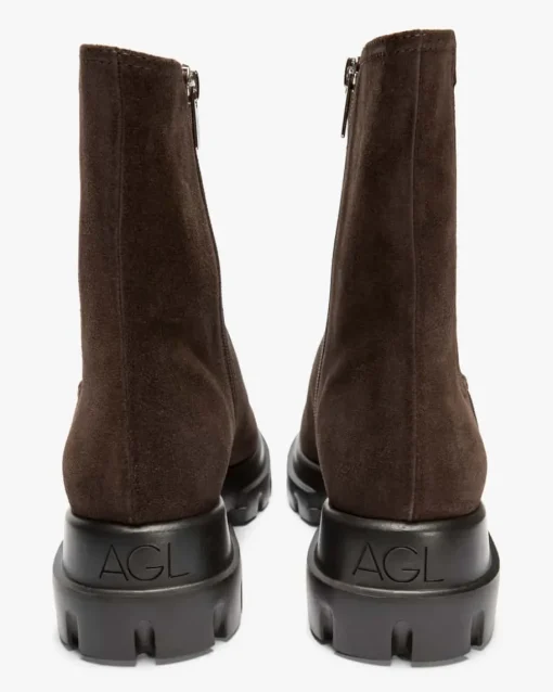 Chunky Beat Chelsea Boots