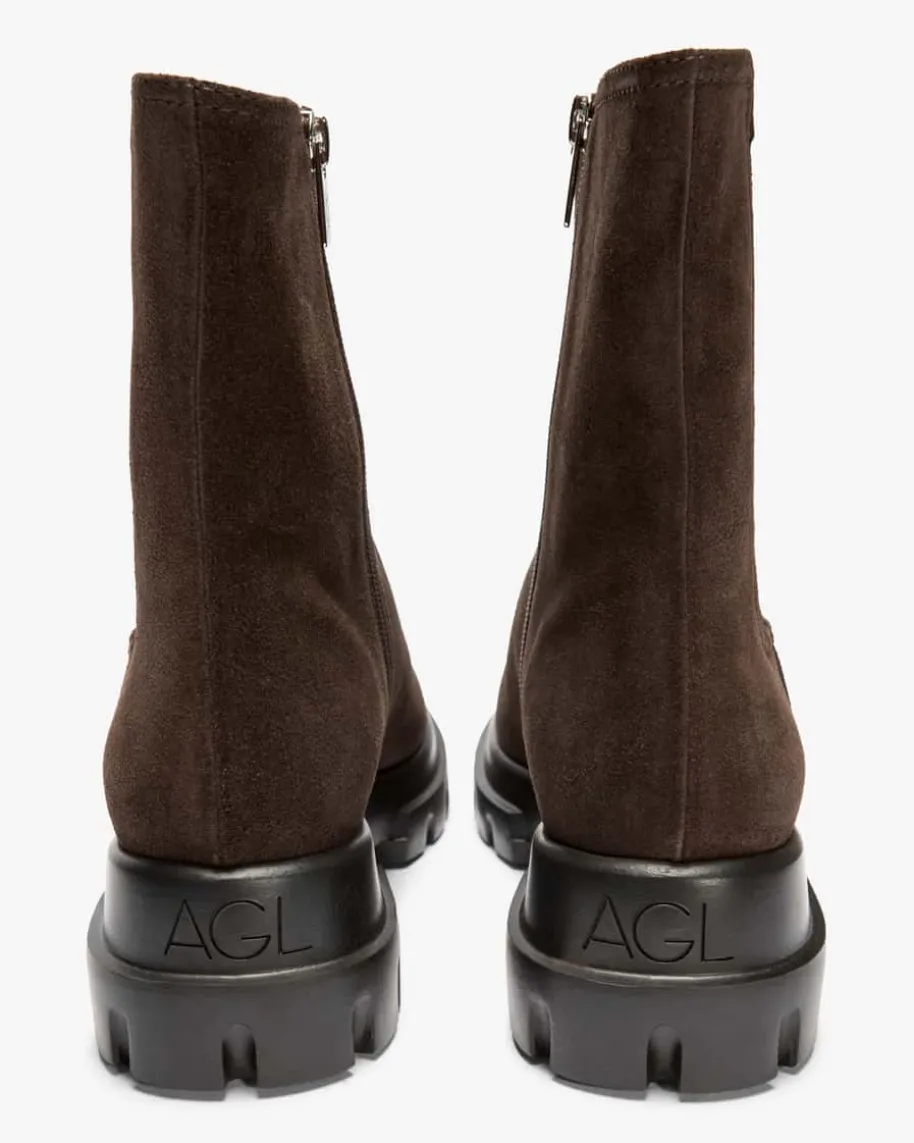 Chunky Beat Chelsea Boots