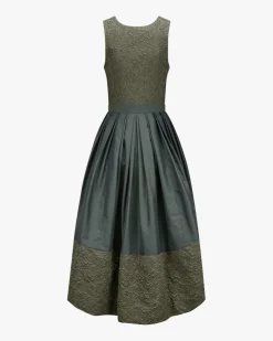 Dirndl lang mit Schürze