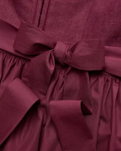 Dirndl lang mit Schürze