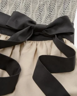 Dirndl lang mit Schürze