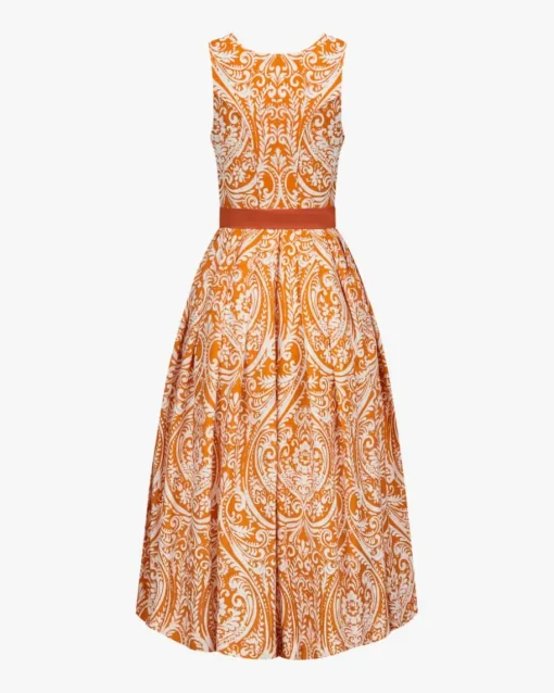 Dirndl lang mit Schürze