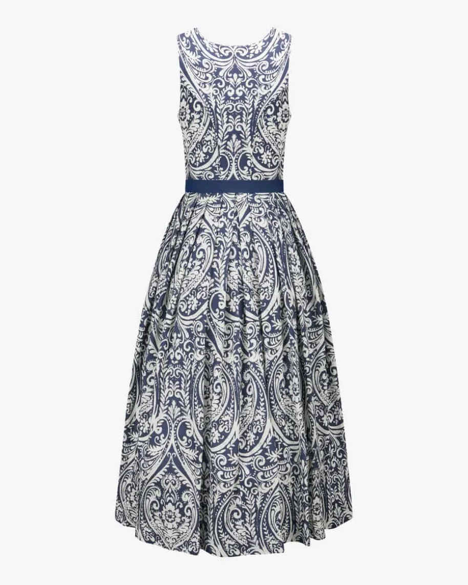 Dirndl lang mit Schürze