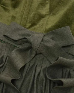 Dirndl lang mit Schürze