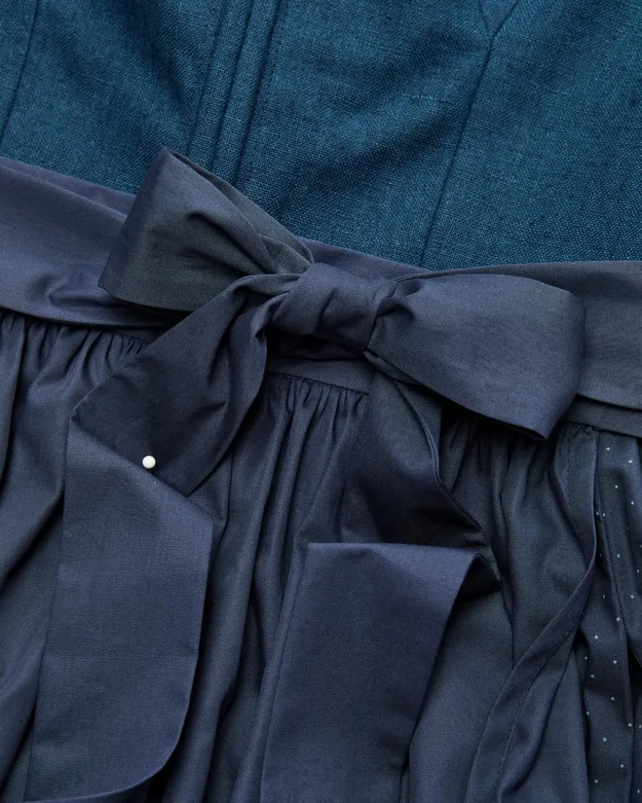 Dirndl lang mit Schürze