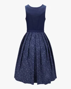 Dirndl lang mit Schürze