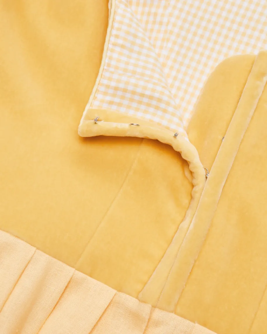 Dirndl lang mit Schürze