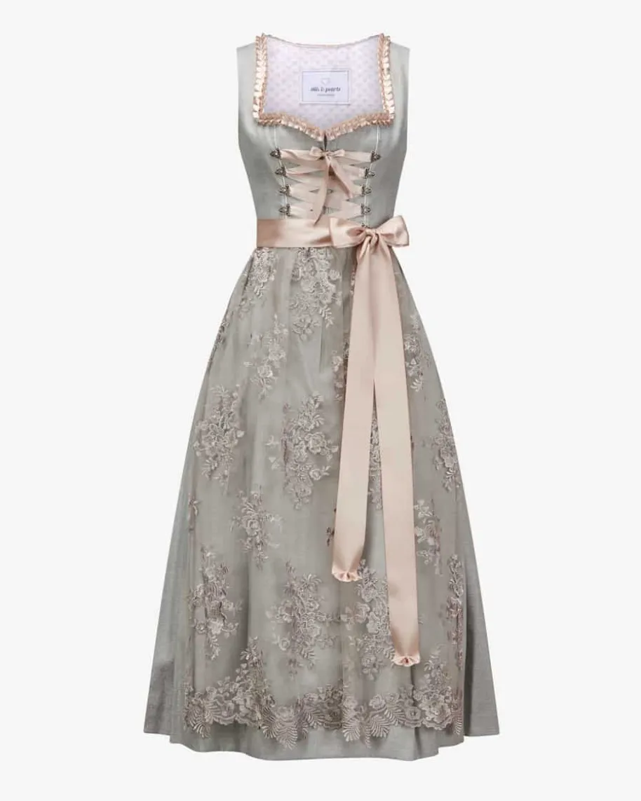 Dirndl lang mit Spitzenschürze