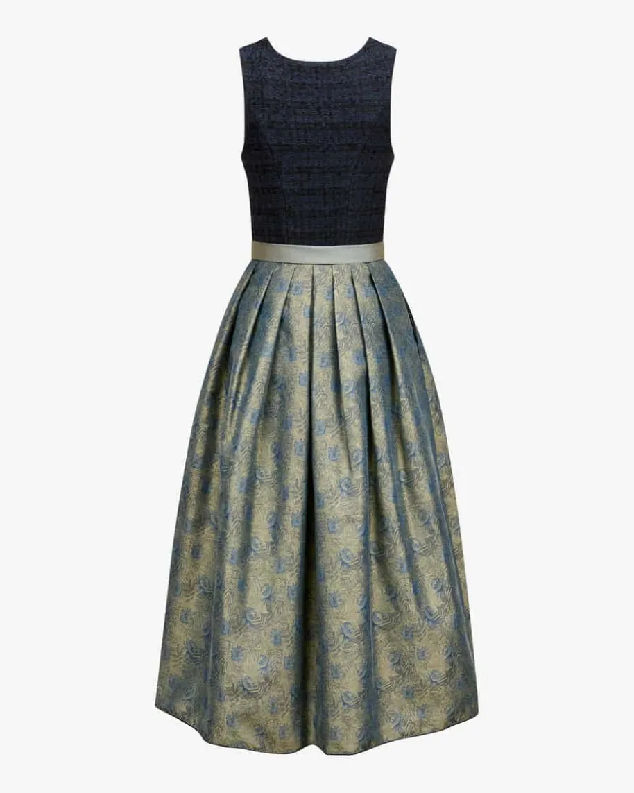 Ella Dirndl lang mit Schürze