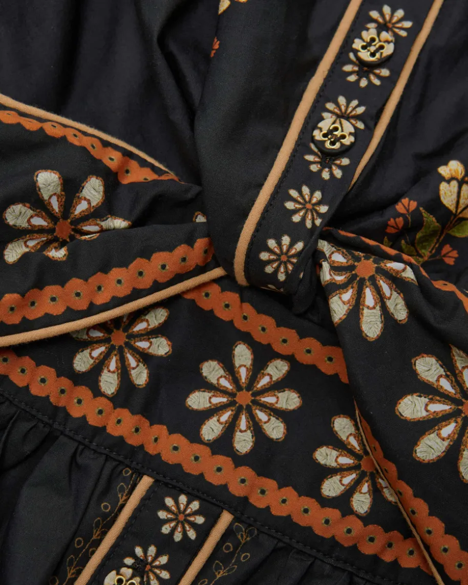 Embroidered Flowers Kleid