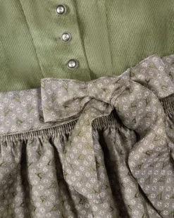 Emma Dirndl mit Schürze