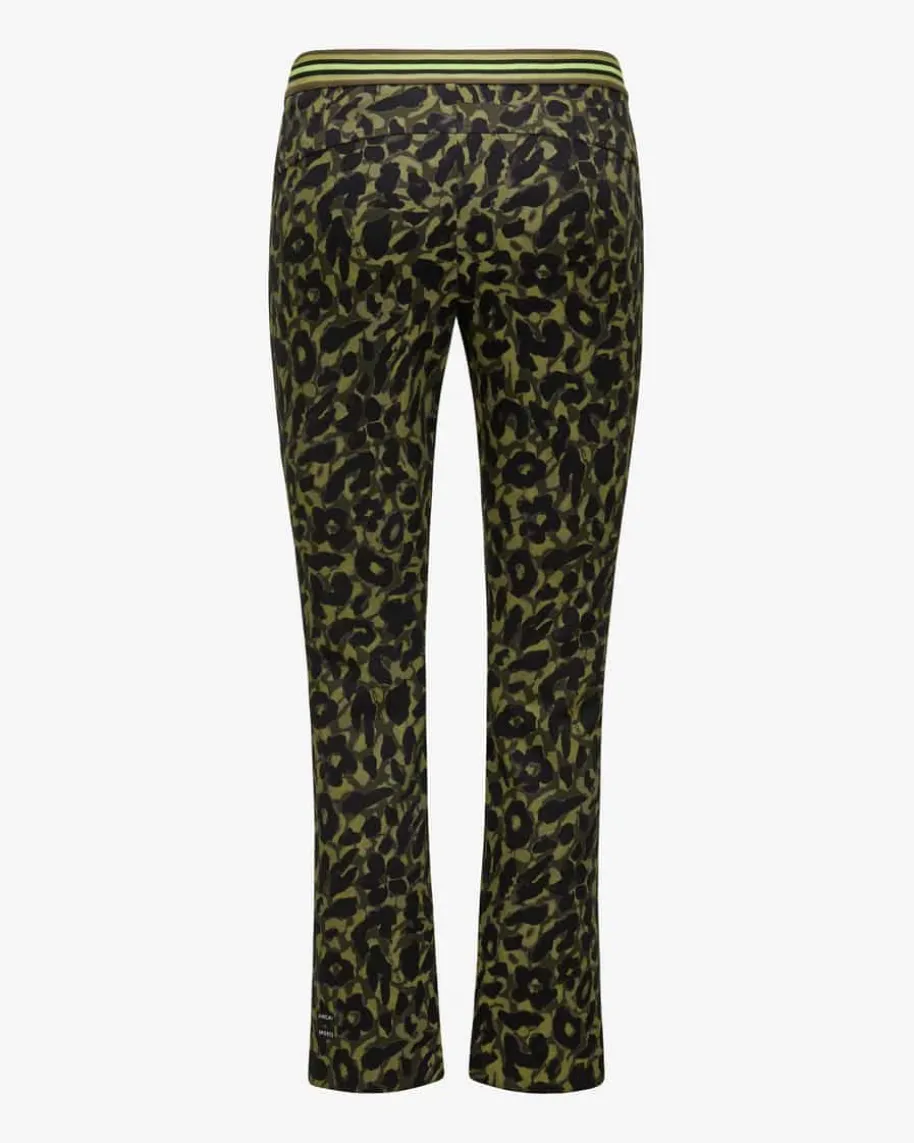 Frederica 7/8-Hose Feminine Fit Regular Waist