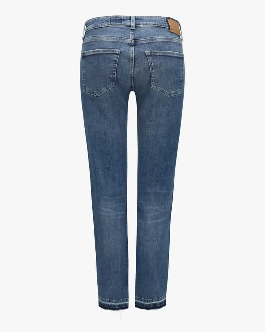 Girlfriend Jeans