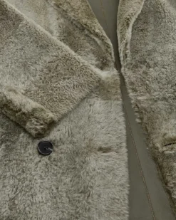 Goli Wende-Fellmantel