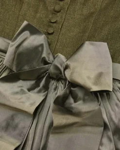 Guila Midi-Leinendirndl mit Seidenschürze