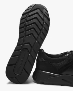 Innova-Nex-C Runner Sneaker