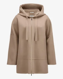 Leila Wolljacke