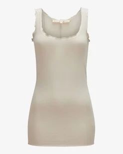 Lora Top