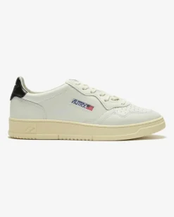 Medalist Low Sneaker