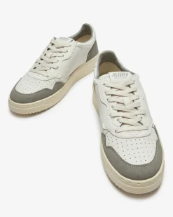 Medalist Low Sneaker