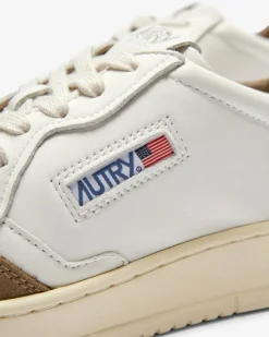 Medalist Low Sneaker