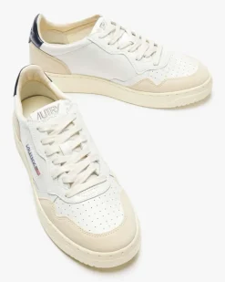 Medalist Low Sneaker