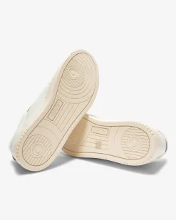 Medalist Low Sneaker