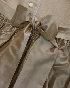 Midi-Dirndl mit Seidenschürze