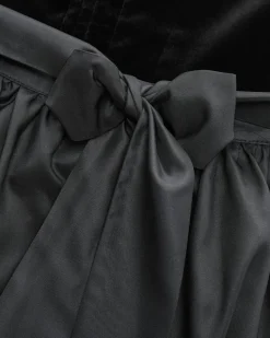 Midi-Wiesndirndl mit Schürze