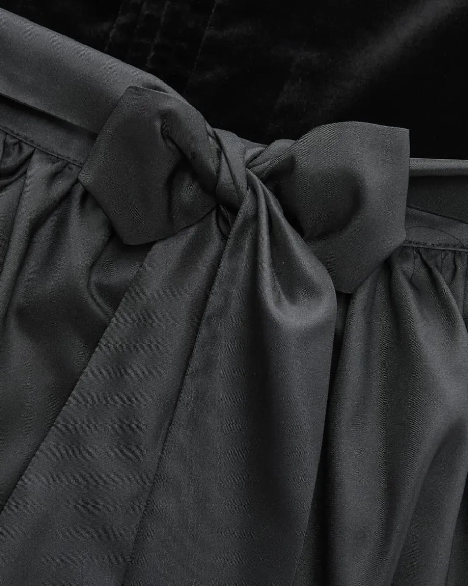 Midi-Wiesndirndl mit Schürze