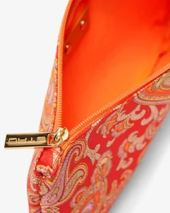 Necessaire