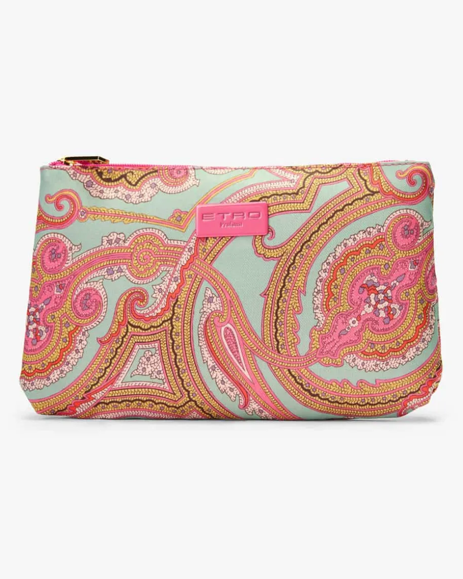 Necessaire