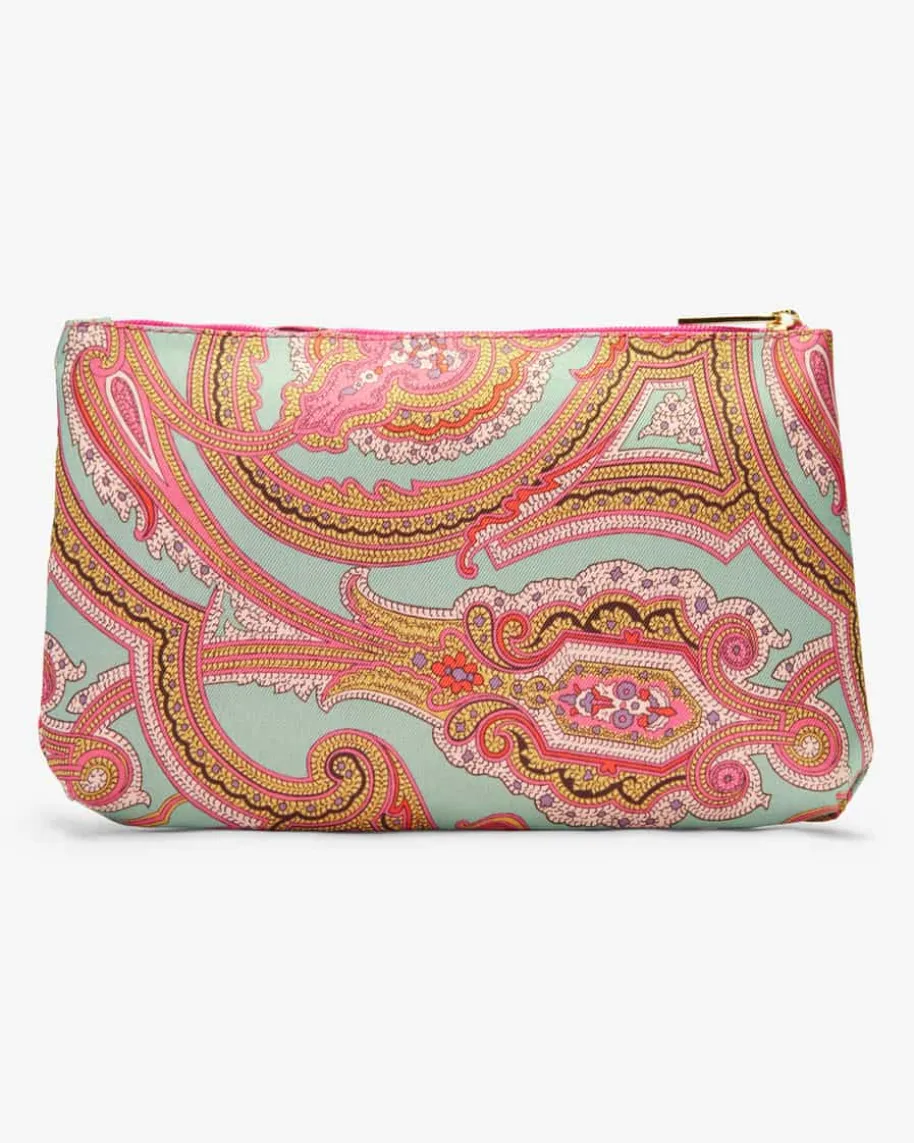 Necessaire