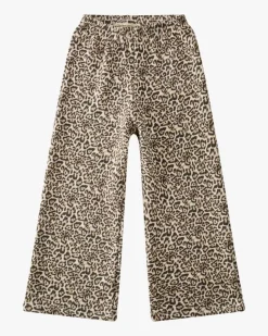 Nelia Sweathose