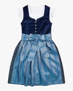 Nicole Dirndl mit Bluse und Schürze