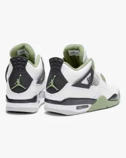 Nike Air Jordan 4 Retro Sneaker