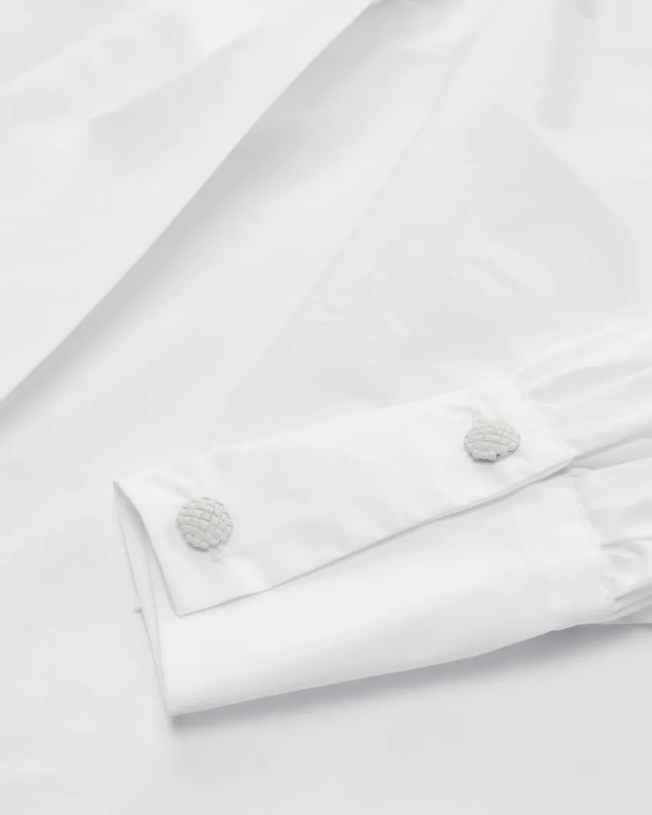 Nikola Bluse