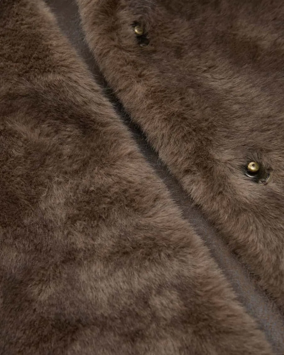 Olena Wende-Kunstfellweste