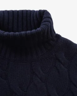 Rollkragen-Pullover