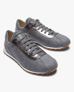 Sneaker