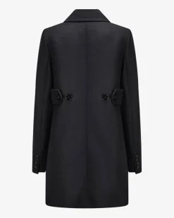 Striking Coolness Mantel