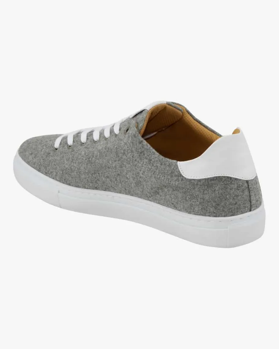 Trachten-Sneaker