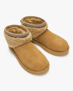 Ultra Mini Curly Boots