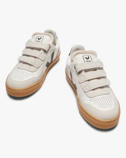 V-90 Sneaker