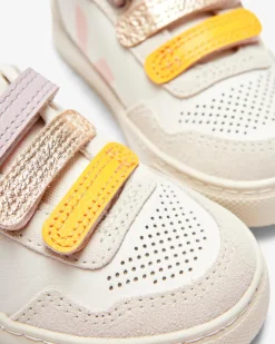 V-90 Sneaker