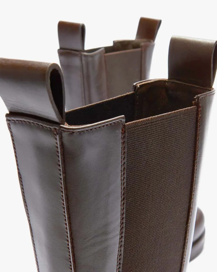VIP Chelsea Boots