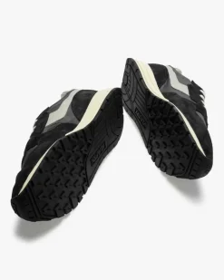 Whirlwind Low Sneaker